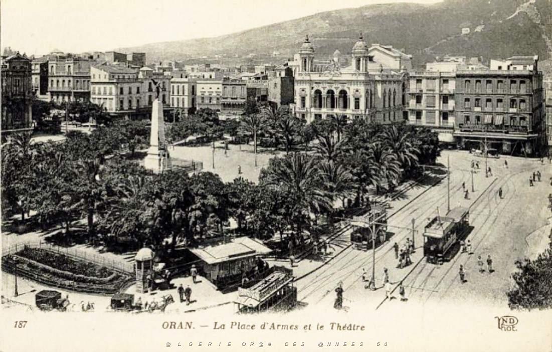 PA c- 39- Station des trams et autobus.jpg